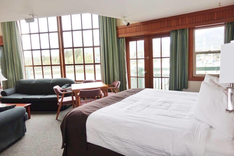 Canadian Princess Lodge & Marina Ucluelet Buitenkant foto