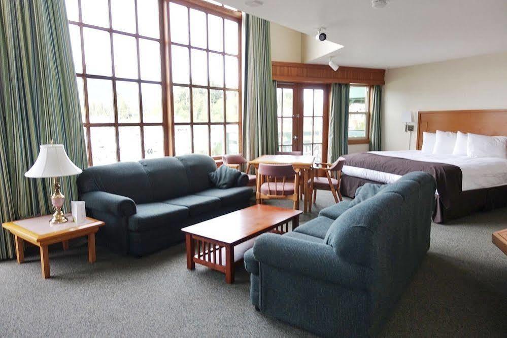 Canadian Princess Lodge & Marina Ucluelet Buitenkant foto